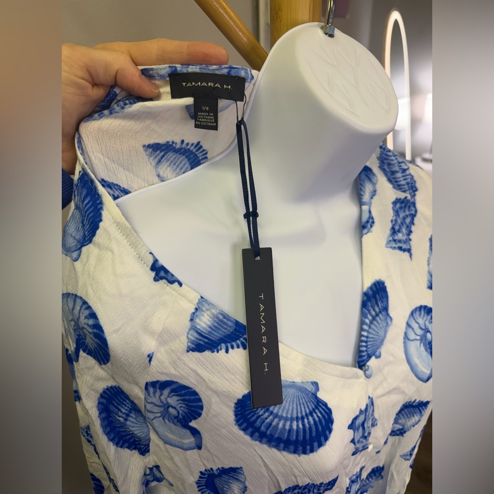 NWT Tamara H Blue and White Seashell Print Tied Button Up Women's Top Size LG - Picture 3 of 6